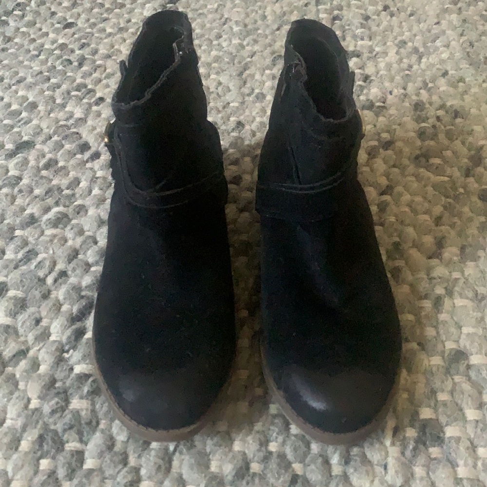 Fergalicious booties by Fergie Size 7.5